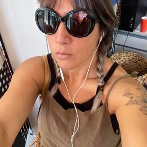 Meet your Posher, Macarena